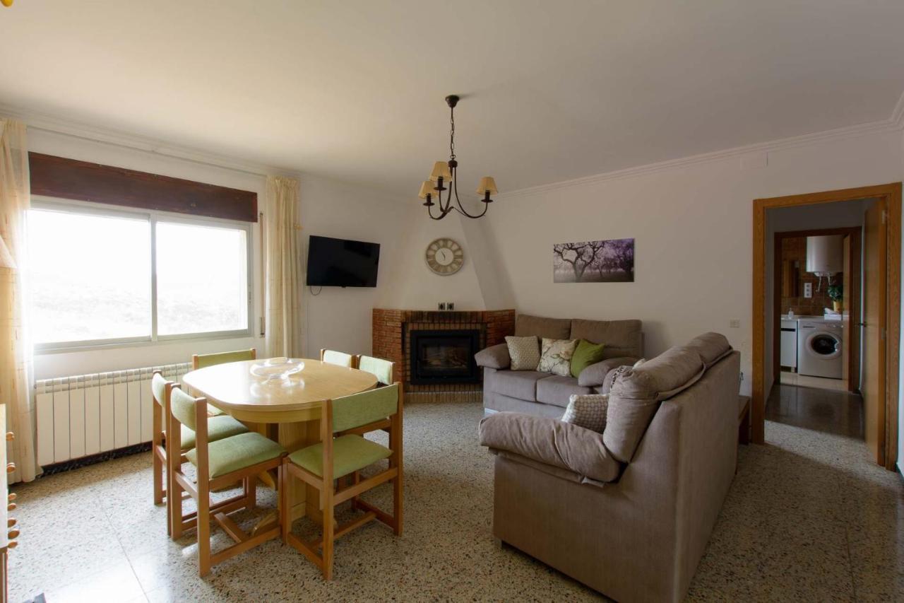 Apartaments La Pertusa 2O Corca  Buitenkant foto