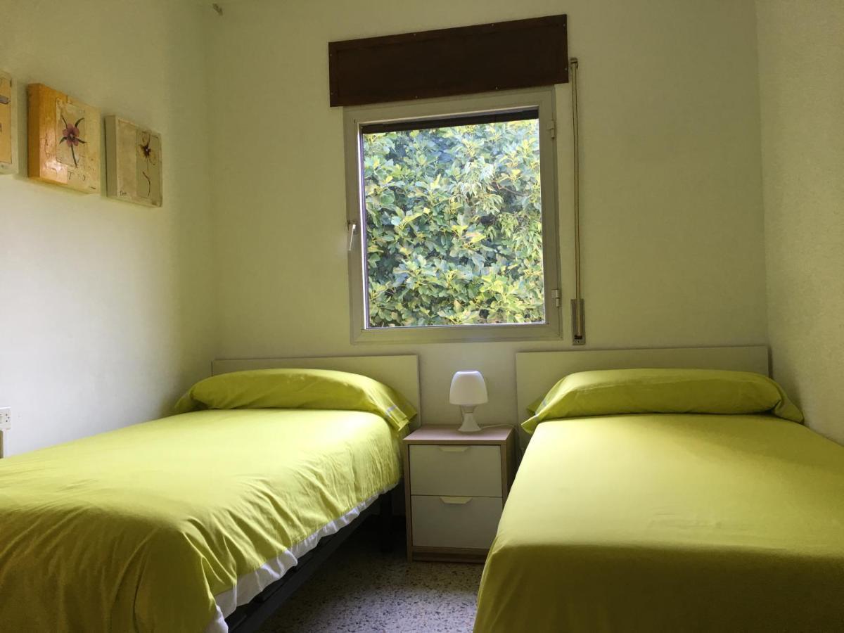 Apartaments La Pertusa 2O Corca  Buitenkant foto