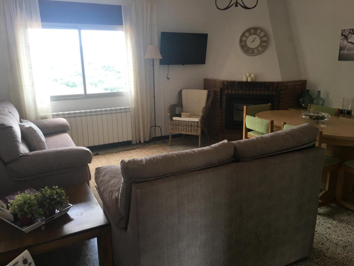 Apartaments La Pertusa 2O Corca  Buitenkant foto